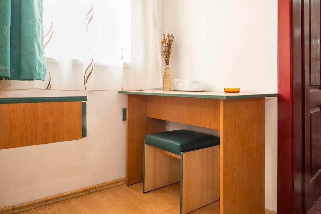קלוז'-נאפוקה Hotel Beta מראה חיצוני תמונה