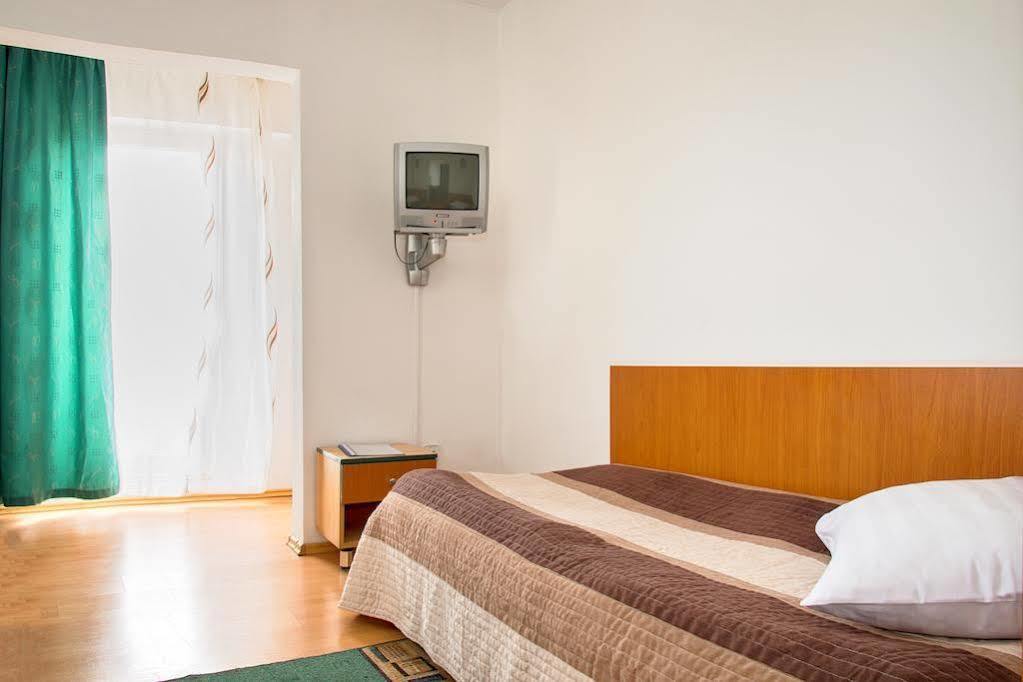 קלוז'-נאפוקה Hotel Beta מראה חיצוני תמונה